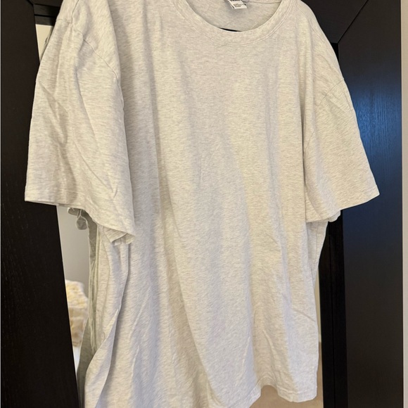 TNA Melrose Tee *Gray* - Picture 9 of 10